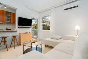 Minimal 1BD apt. in a quiet area near the centre - Image 4
