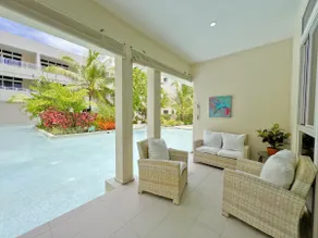 Amazing Townhouse Close to Beach and Restaurants - Image 2