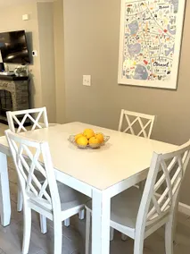 Downtown Suite with Prime Location 102 - Image 5