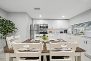 Spacious 2 Bed APT w/ Pool - Image 4