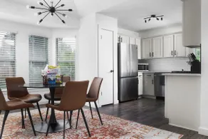 Modern Stylish Retreat near Austin & San Marcos - Image 3