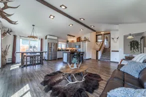 Spacious Deck - Image 5