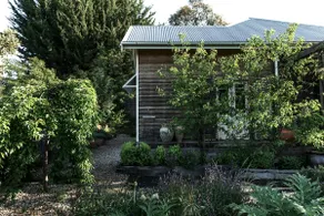 Zahalka House – Cosy Country Retreat in Daylesford with wood fire - Image 2