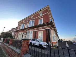 Lakeview Court, Sea+Lake view, free parking - Image 4