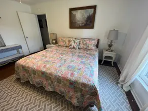 Retro Retreat: Downtown Tahlequah, Sleeps 6 - Image 5