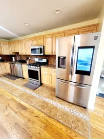 Spacious Retreat/15 Min NYC/Parking & Laundry/8 - Image 2