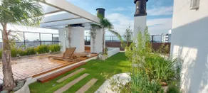 Imperial apartment 50 meters from the mall with a view of the city - Image 3