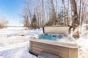 Lakefront Cabin, Hot Tub, Sauna, Games, Sleeps 8 - Image 3
