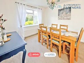 Spacious Detached|Home|4BR|WifiFreeParking|10%OFF - Image 4