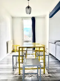 Ideal place for professionals or large families - Image 5