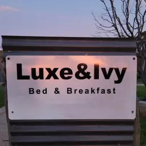 Luxe&Ivy Romantic Country Getaway Clifton Creek - Image 2