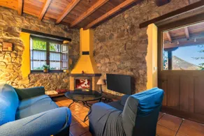 Casa Viscárcel with a double Jacuzzi in the bedroom - Image 3