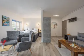 Modern, cozy and centrally located suite - Image 2