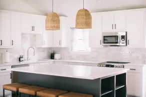 Aubrey Downtown Charmer - Smart TVs in every room! - Image 2
