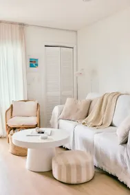 Stylish, Family-Friendly with Pool & Beach Access - Image 4