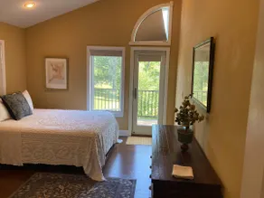 Cute apt near Lawrenceville Prep - Image 4