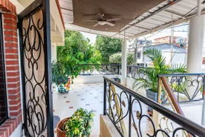 Apartment with terrace, air conditioning, parking, fast WiFi - Image 5