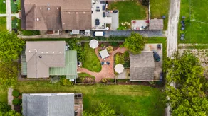 Golf Cart~ Chef Kitchen~ Fire Pit~ Outdoor Shower! - Image 2