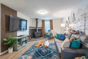 Near Crater Lake | Hot tub • Sauna • Ample Parking - Image 3