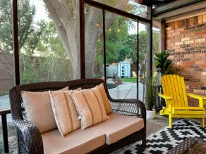 Charming getaway close to downtown Fort Worth - Image 5