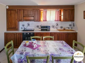 House with garden and garage near the slopes - Image 2