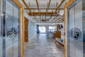 Lakefront Sunset Retreat — King Bed, Lake Travis - Image 5