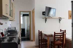 Spacious Apartment!202 - Image 3