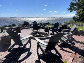 Cozy Lakefront Cottage With The Best View - Image 2