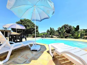 PetFriendly spot with pool and air-conditioning - Image 5