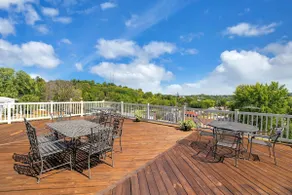 7th Heaven Guesthouse - Image 2