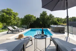 Villa LULU with heated pool, sauna & hot tub - Image 3