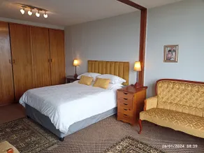 Central, Spacious 2-Bed Mid/Long-stay Apartment - Image 3