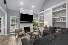 Cali King Suite on Main Floor|Augusta Area Getaway - Image 5