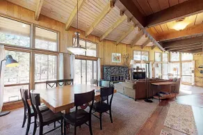 Spacious Cabin Vibe - Close In - Image 2