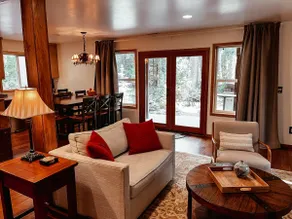 Mountain House near Mt Rainier & Ski Area - Image 3
