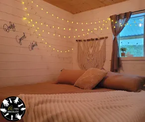 The Retreat • Spa in the Forest • King Bed • Streams • NBV - Image 5