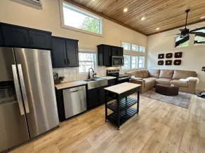 Cozy Cypress Cabin - Image 3