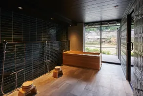 Riverside Private Villa by Crystal Streams - Image 5