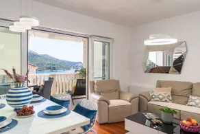 Seaview Elegance Apartment Luxury withFree Parking - Image 4