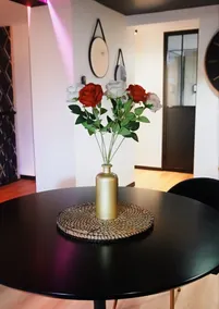 loveroom in Metz private spa jacuzzi - Image 4
