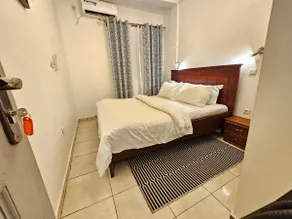 Douala Akwa - 2 Bedrooms - Generator - Image 3