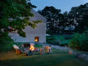 A house in the fields - Image 5