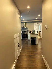 Modern 1 Bedroom, 10 minute walk to Downtown - Image 4