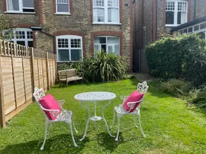 Superb flat in Muswell hill with private garden - Image 2