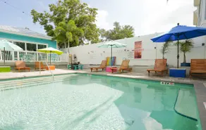 Sunny - Key West Vibe Cottage - Pool - Walkable - Image 5