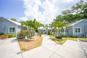 Newly Renovated Cottage! Ideal for 3 Guests - Image 2