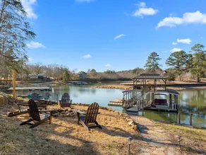 Battle Branch Retreat - Luxurious Lake Side Escape - Image 4