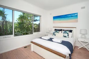 Amethyst - Beachfront Escape - Image 4