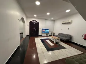 Luxurious 5-Bedroom Villa 29 - Image 5