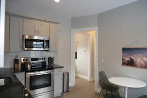 Warm & Inviting 2 Bedroom - Image 5
